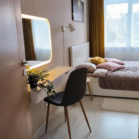 Warm And Welcoming Near Xiaomi Arena Appartement