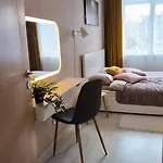 Warm And Welcoming Near Xiaomi Arena Appartement